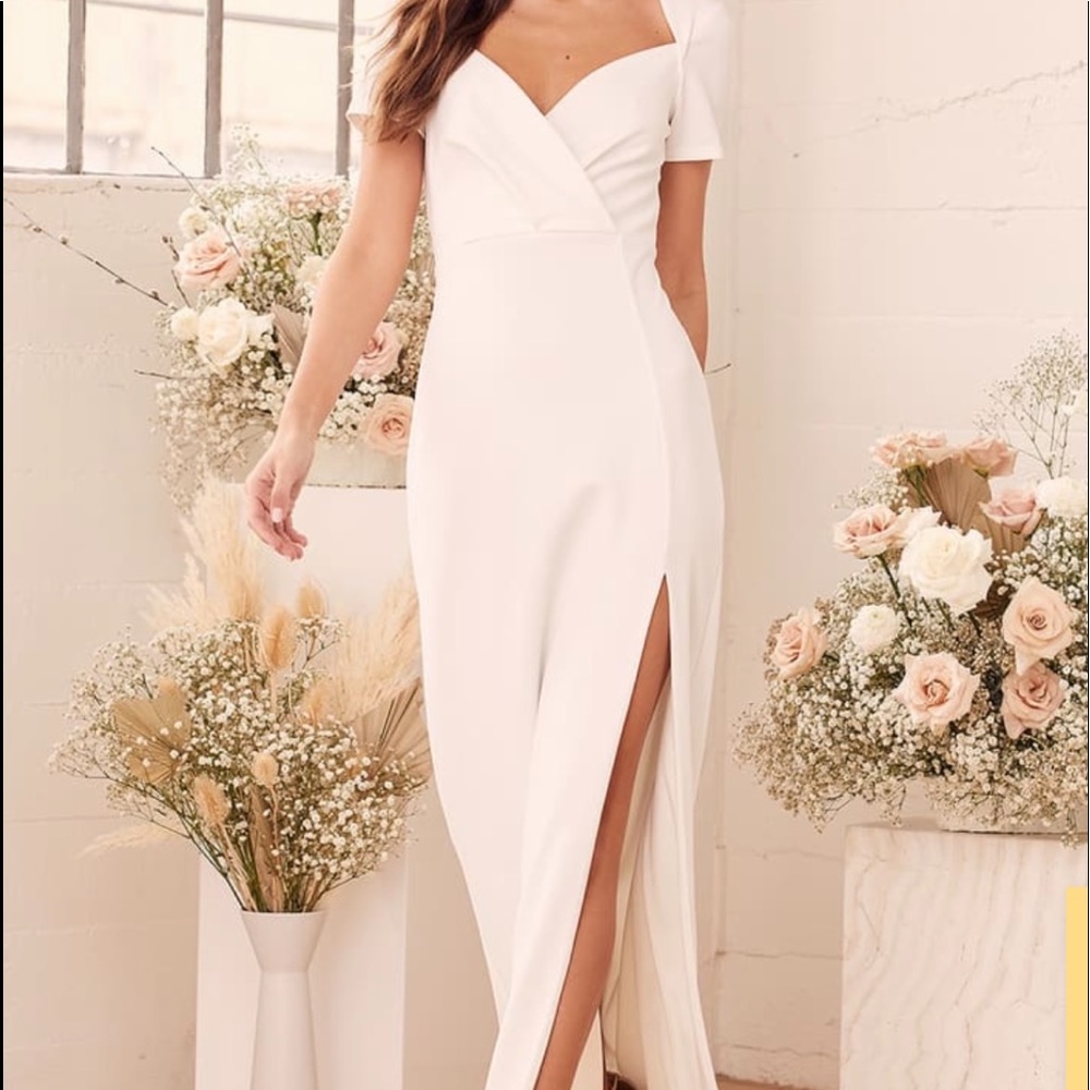 BNWT LULUS LONG WHITE DRESS
